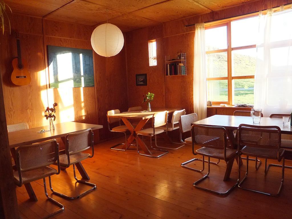 Brekkulaekur Guesthouse Hunathing Vestra Exterior photo