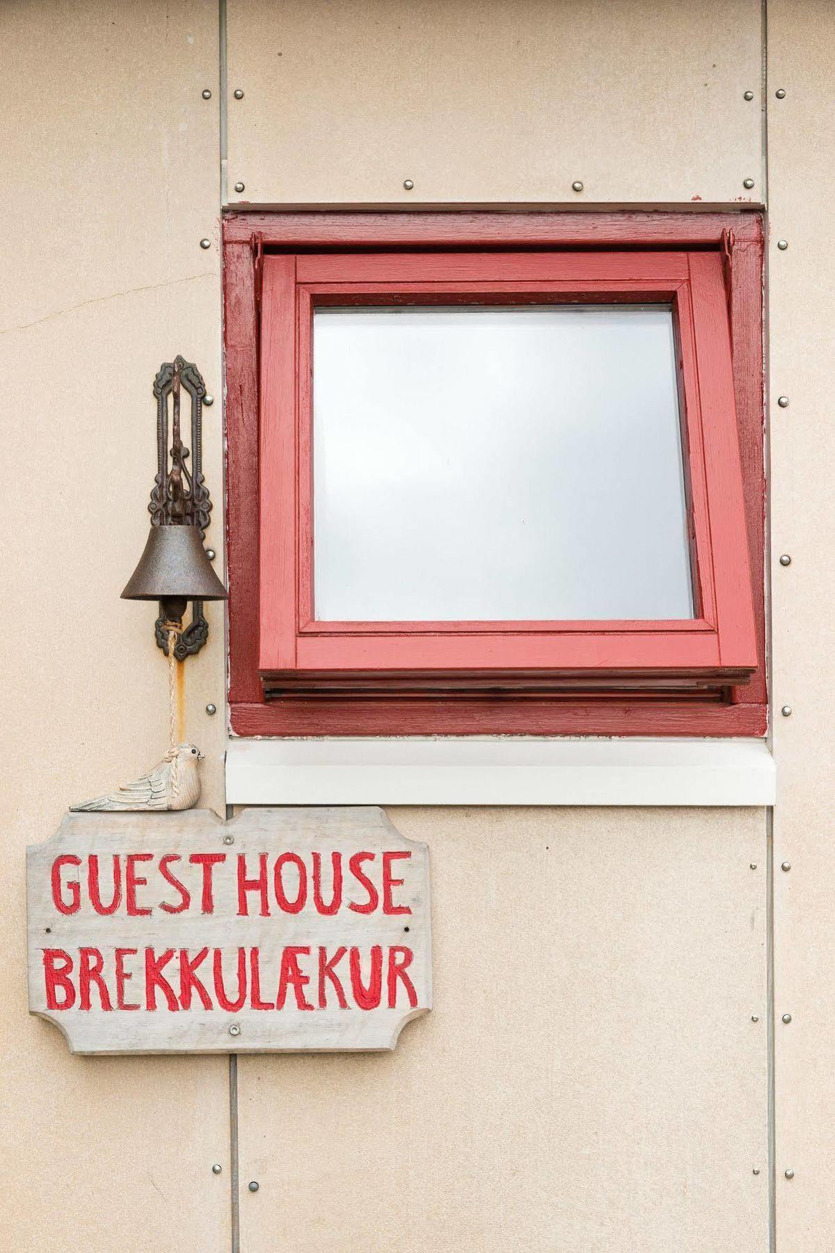Brekkulaekur Guesthouse Hunathing Vestra Exterior photo
