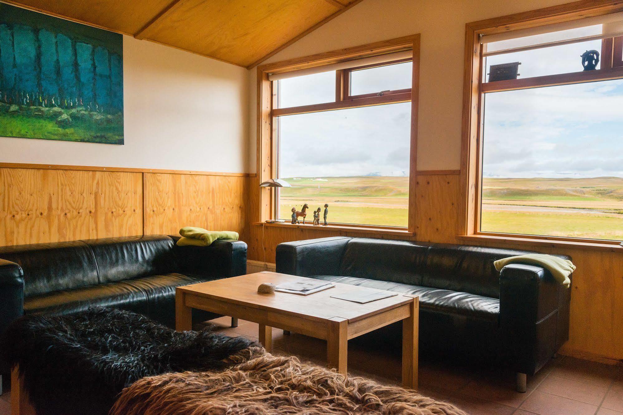 Brekkulaekur Guesthouse Hunathing Vestra Exterior photo